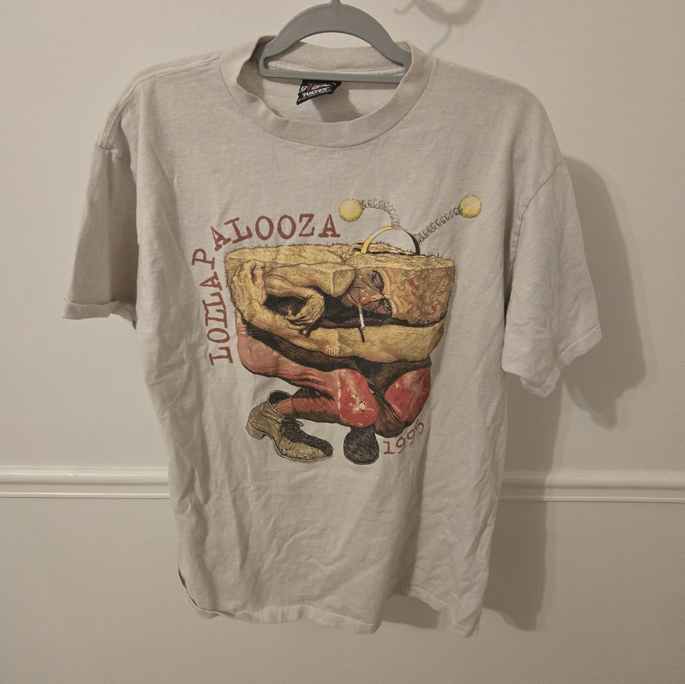 Vintage Lollapalooza 1995 tour shirt